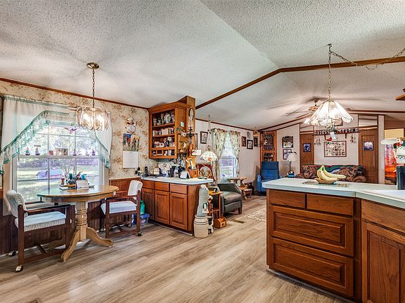 4th image of 2538 Whiterock Rd
