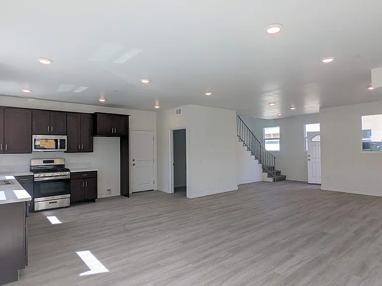 15109 Logos Ct — Photo 5