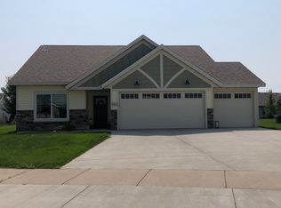 1851 Ladbrook Ln, Saint Cloud, MN 56303