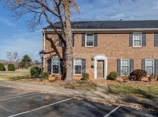 8358 Knights Bridge Rd, Charlotte, NC 28210