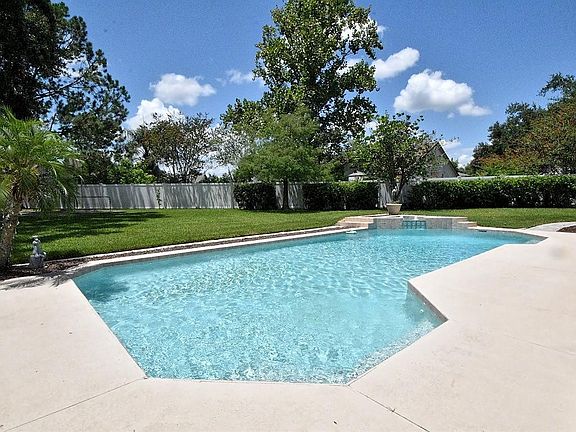 4th image of 2421 Ekana Dr