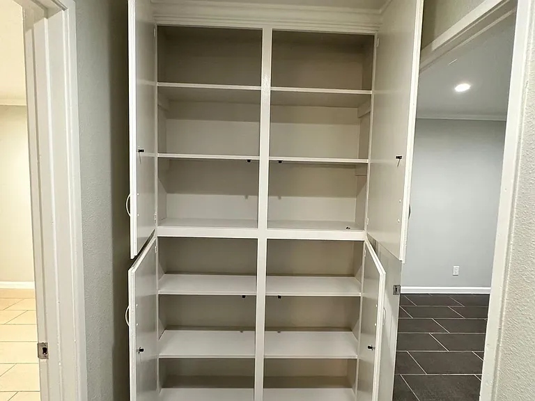 7033 Linwood Way — Photo 17