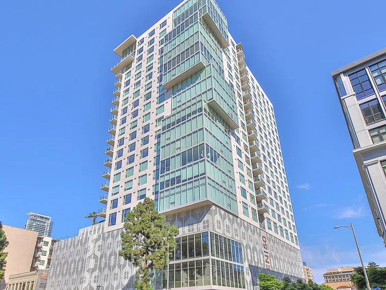 1050 S Grand Ave #2004 — Photo 14