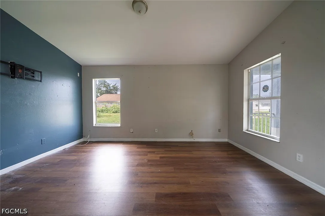 3 bed, 2.0 bath, 960 sqft, $1,500 — Photo 4