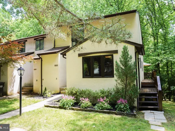 2325 Glade Bank Way, Reston, VA 20191