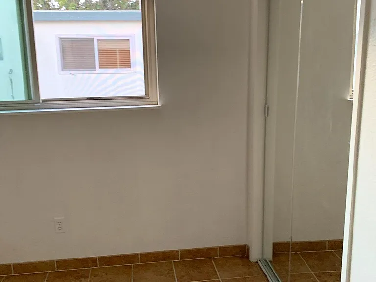 1120 Marina Dr — Photo 6