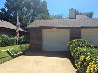 6820 Dolphin Cir, Rowlett, TX 75088