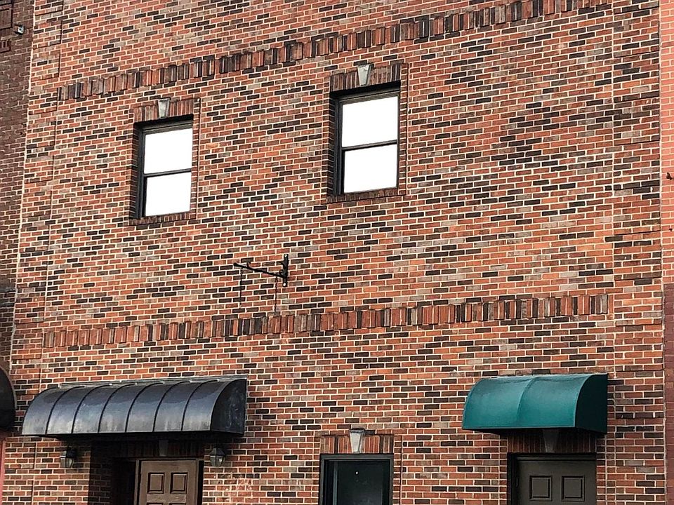 1st image of 106 College St S