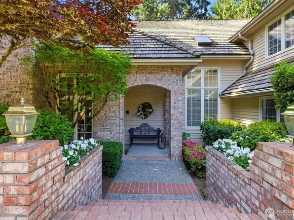 13713 209th Avenue NE, Woodinville, WA 98077