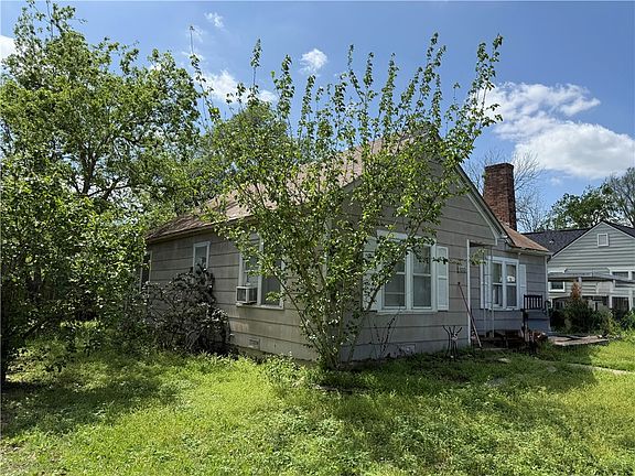4th image of 1010 Milner Dr