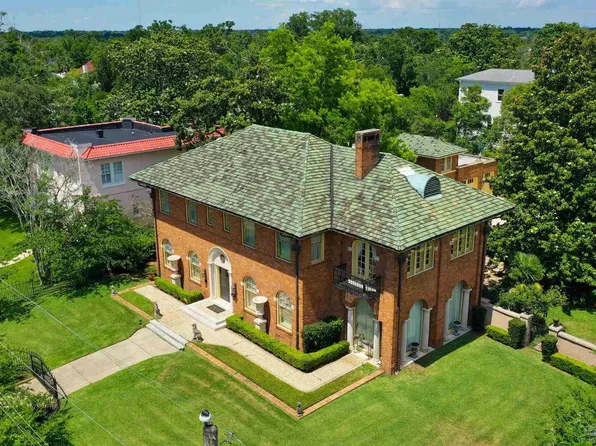 1200 N Barcelona St, Pensacola, FL 32501