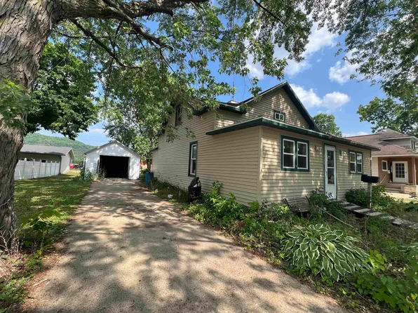 222 N Michigan St, Prairie Du Chien, WI 53821