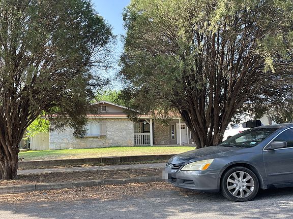 4th image of 6034 Seacroft Dr