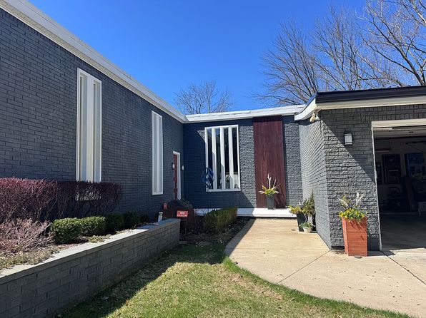 310 Pine Tree Rd