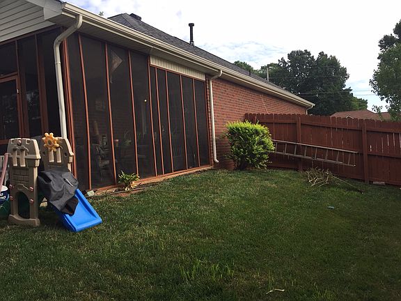3rd image of 9003 Lomond Dr