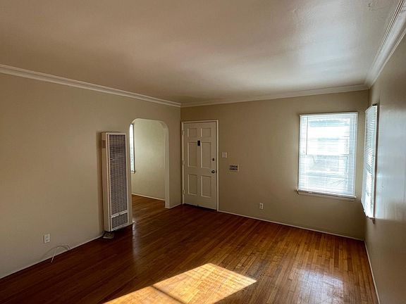 5th image of 2626 Montana Ave #2626C