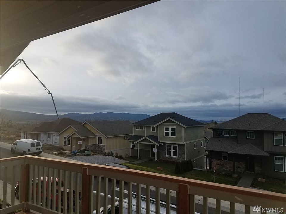2nd image of 809 Blackstone Ct