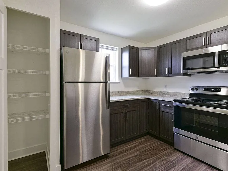 Chase Creek Apartment Homes — Photo 27