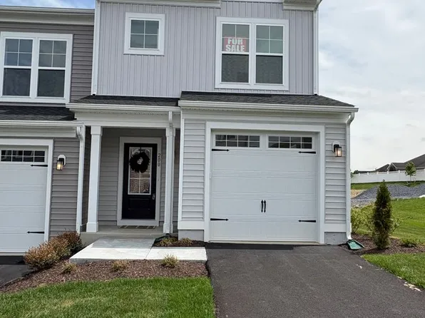 200 Scarlet Maple Ln, Bridgewater, VA