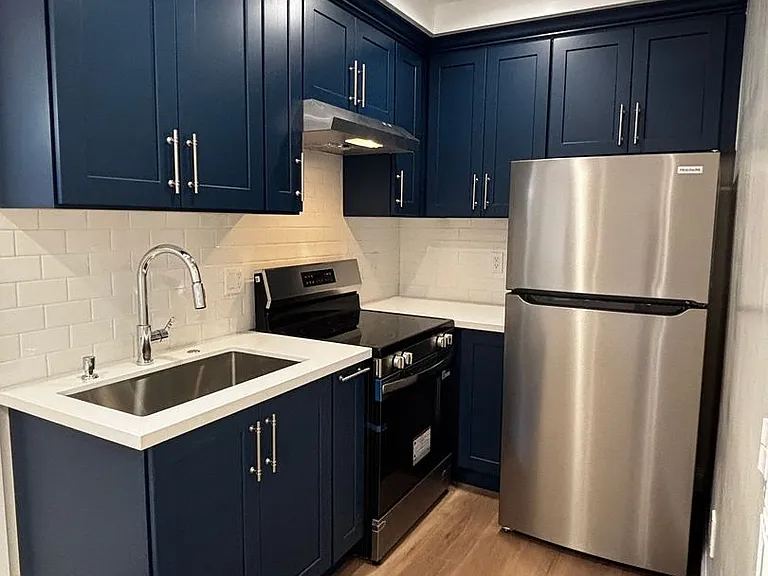 124-126 S Marengo Ave #B — Photo 1