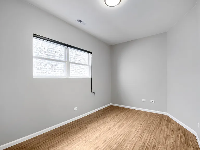 1422 N Maplewood Ave — Photo 14