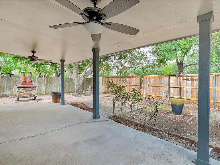 16304 Kicking Bird Dr — Photo 32