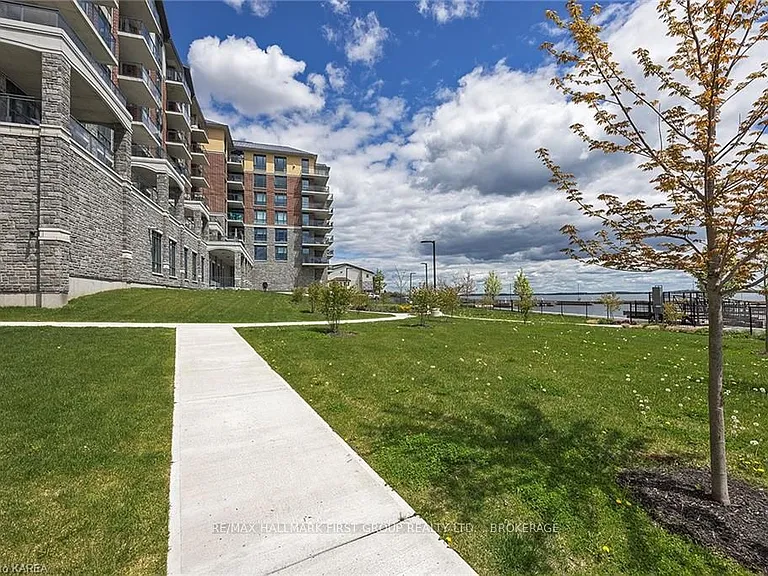129 A South St #508 — Photo 37