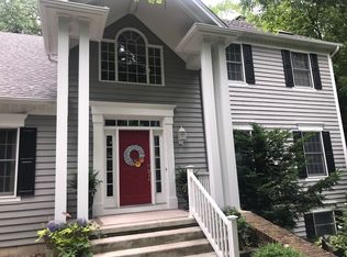 2736 Covington Hollow Trl, Fort Wayne, IN 46804