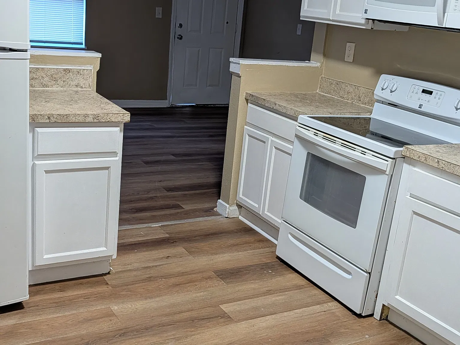 3 bed, 870 sqft, $1,250 — Photo 4