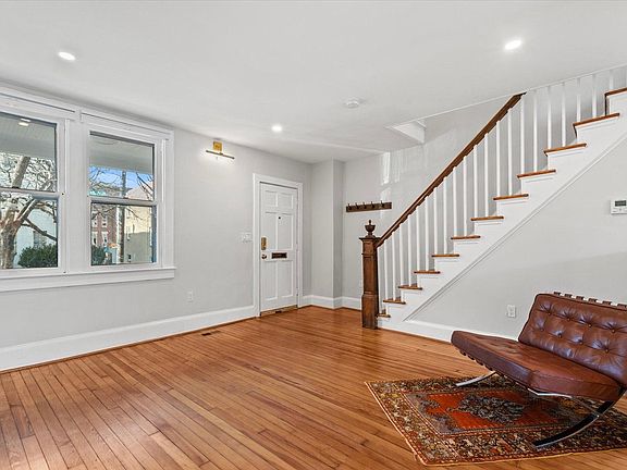 5th image of 113 Harvard St
