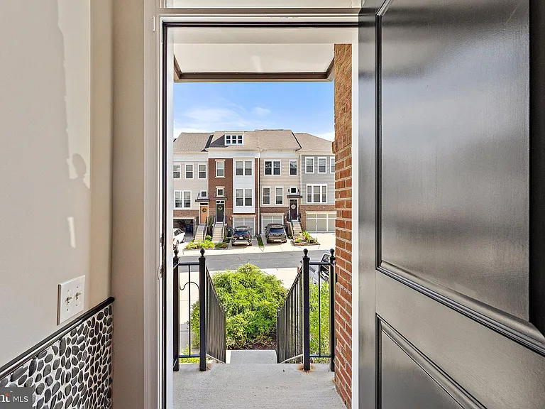 42673 New Dawn Ter — Photo 4