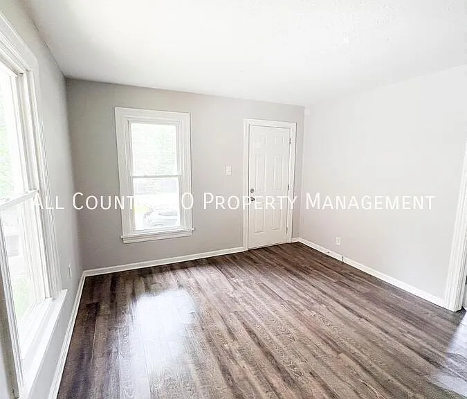 580 Winans Ave — Photo 12