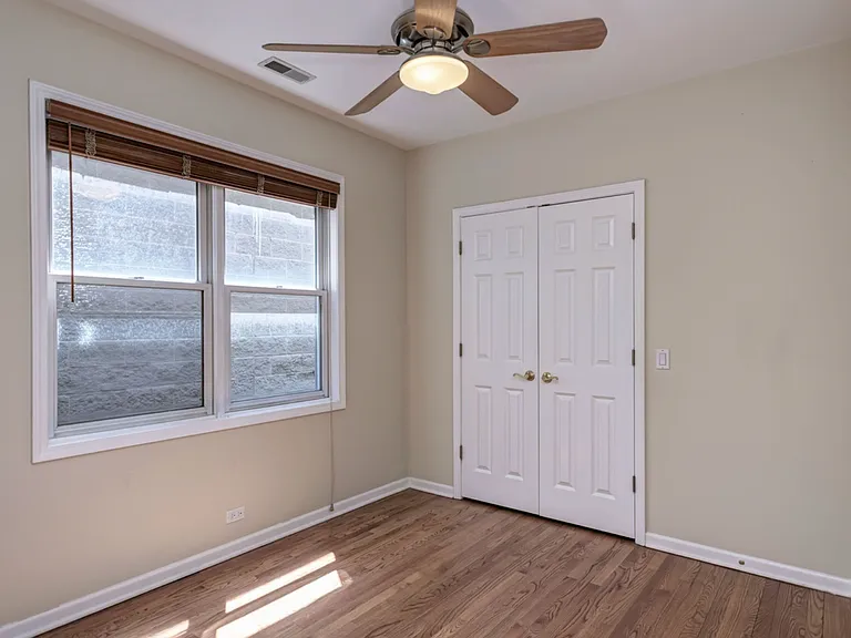 3748 N Clifton Ave — Photo 12
