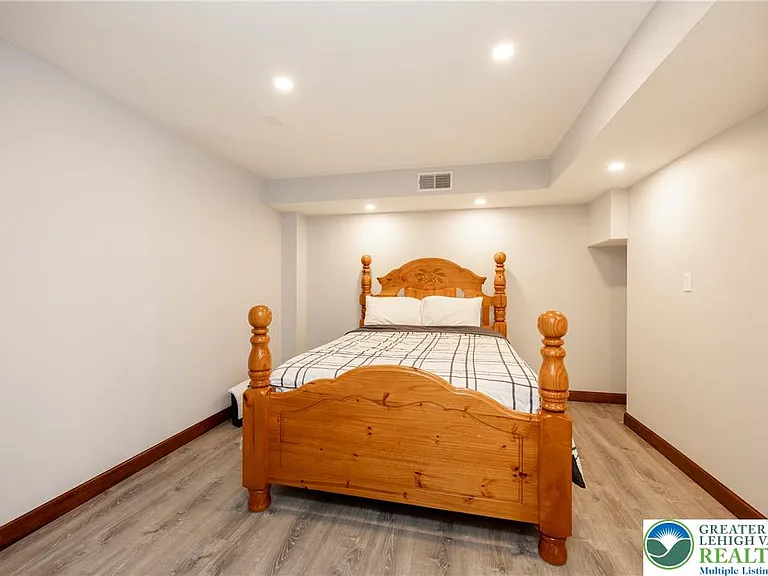 1212 Acacia Dr — Photo 91