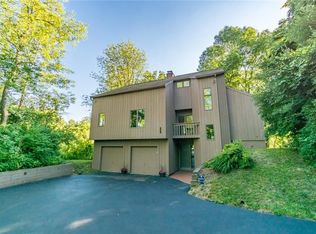 344 Thornbush Dr, Victor, NY 14564
