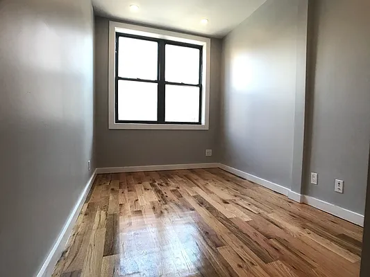 Rented by Evergreen Apartments BK | media 2