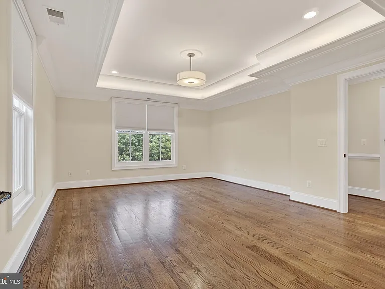 7112 Georgetown Pike — Photo 46