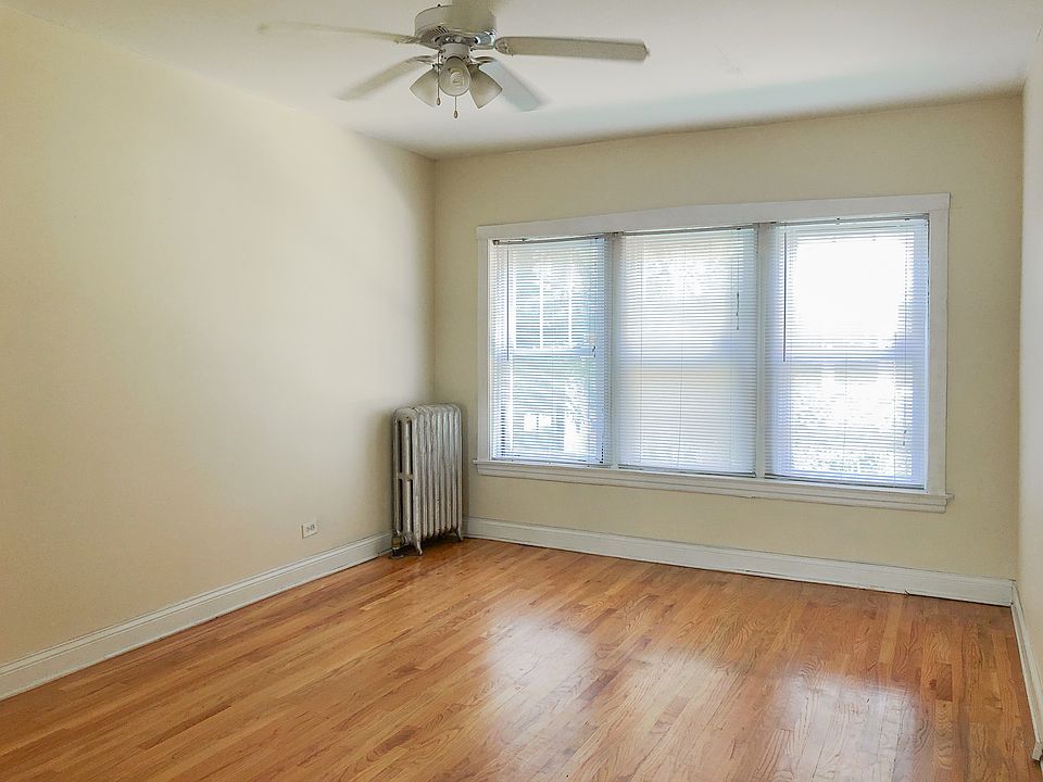 1st image of 1827 1/2 W Foster Ave #3