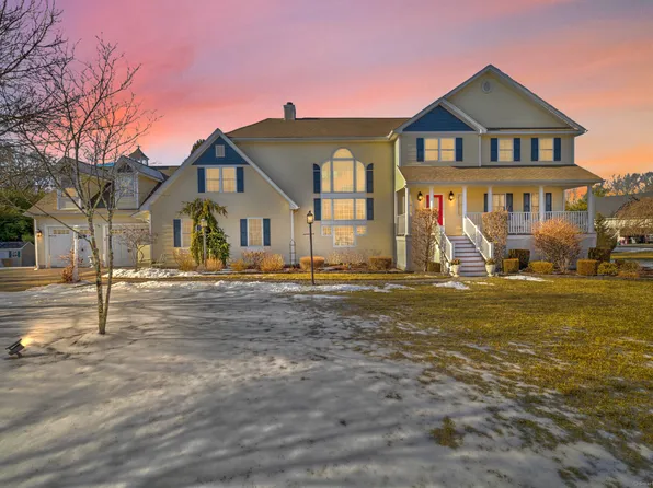 23 Merriman Lane, Wallingford, CT 06492