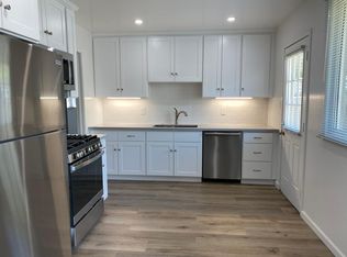 1390 Flores Dr, Pacifica, CA 94044