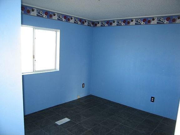 5th image of 4955 Aspen St