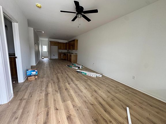 5th image of 836 Ridgewood Dr #5