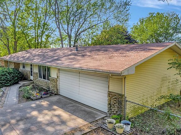 2nd image of 24728 S Hemphill Dr