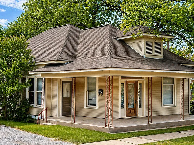 1705 Austin Ave — Photo 1