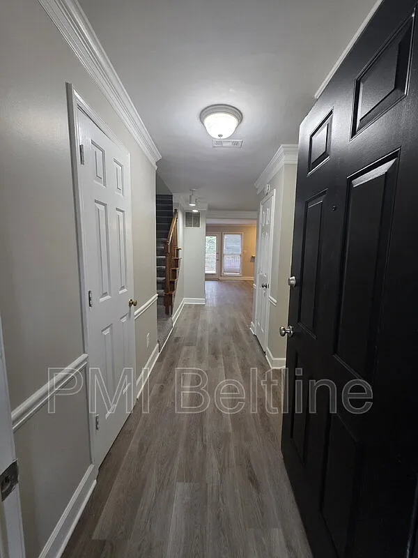 2 bed, 2.5 bath, 1512 sqft, $1,900 — Photo 4