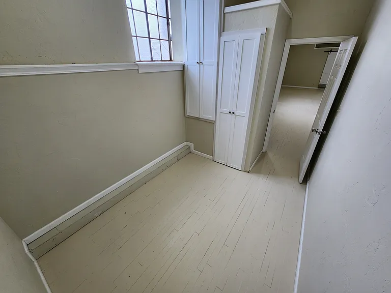 208 E Main St #3 — Photo 10