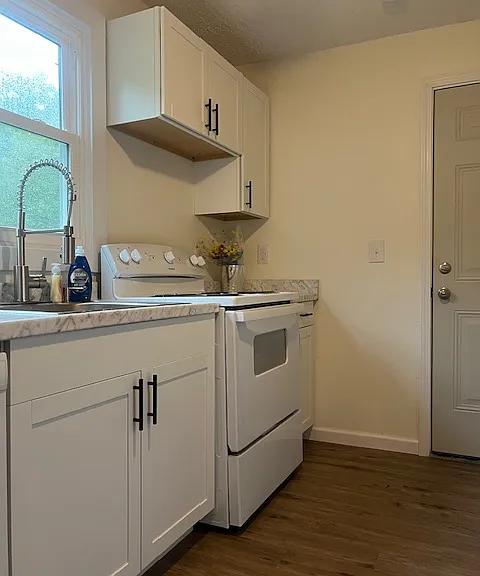 2407 Holliday St — Photo 17