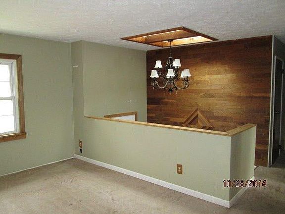 2nd image of 6684 Pin Oak Dr