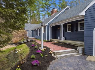 20 Coachmans Ln, North Andover, MA 01845
