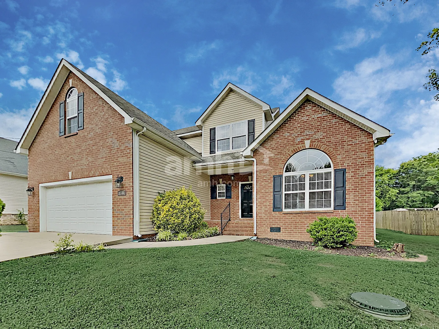3 bed, 2.5 bath, 2331 sqft, $2,530 — Photo 1